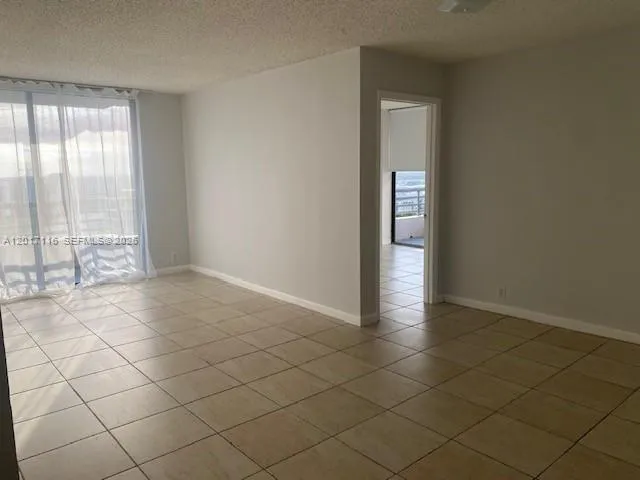 3300 NE 191st St #1906 Aventura, FL 33180