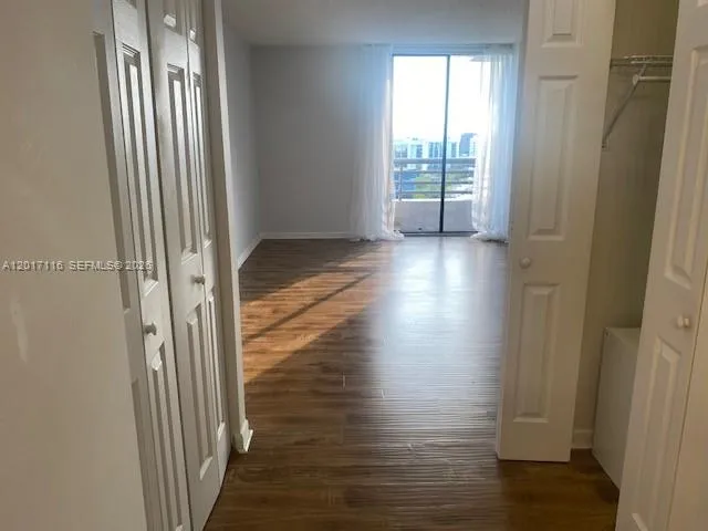 3300 NE 191st St #1906 Aventura, FL 33180