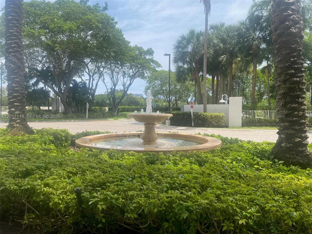 3300 NE 191st St #1906 Aventura, FL 33180