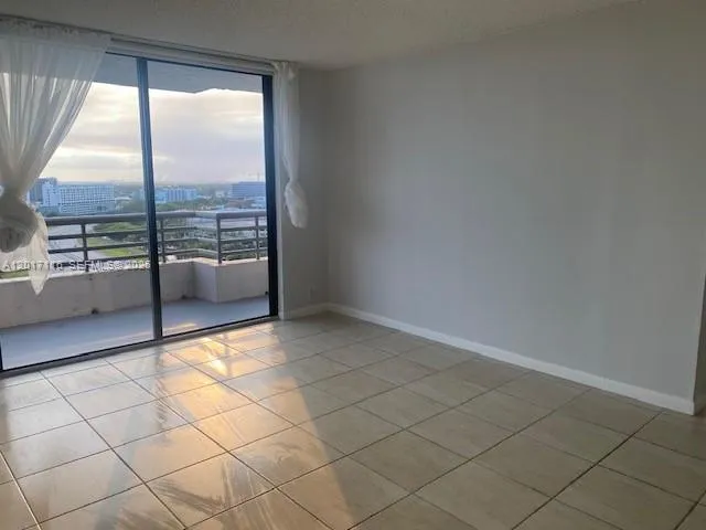 3300 NE 191st St #1906 Aventura, FL 33180