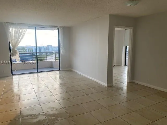 3300 NE 191st St #1906 Aventura, FL 33180