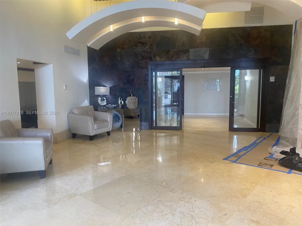 3300 NE 191st St #1906 Aventura, FL 33180