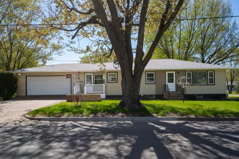 404 4th Street