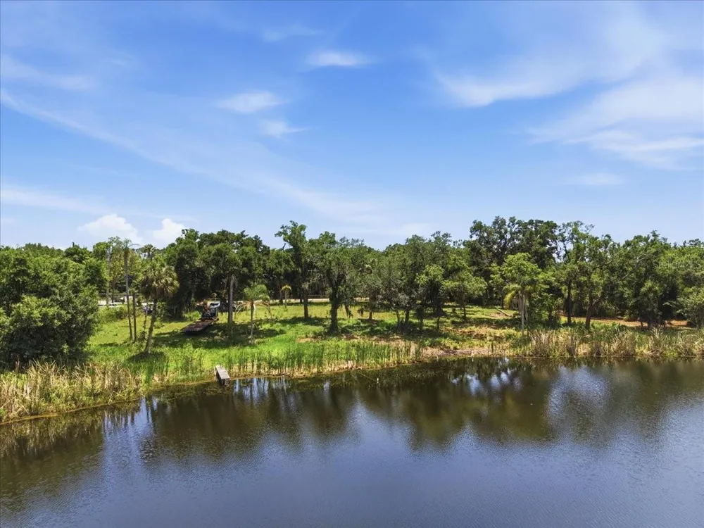 8901 S MOBLEY ROAD Tampa, FL 33626