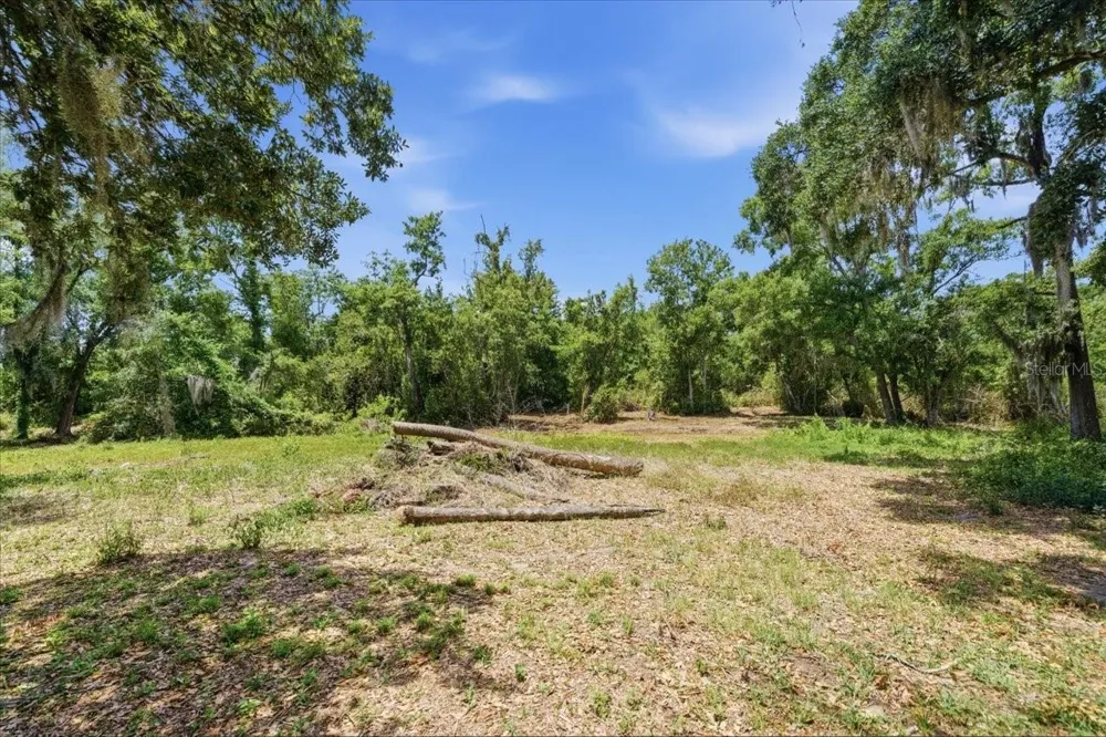 8901 S MOBLEY ROAD Tampa, FL 33626