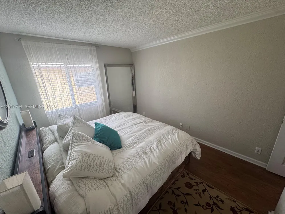 2660 NE 8th Ave #215 Wilton Manors, FL 33334