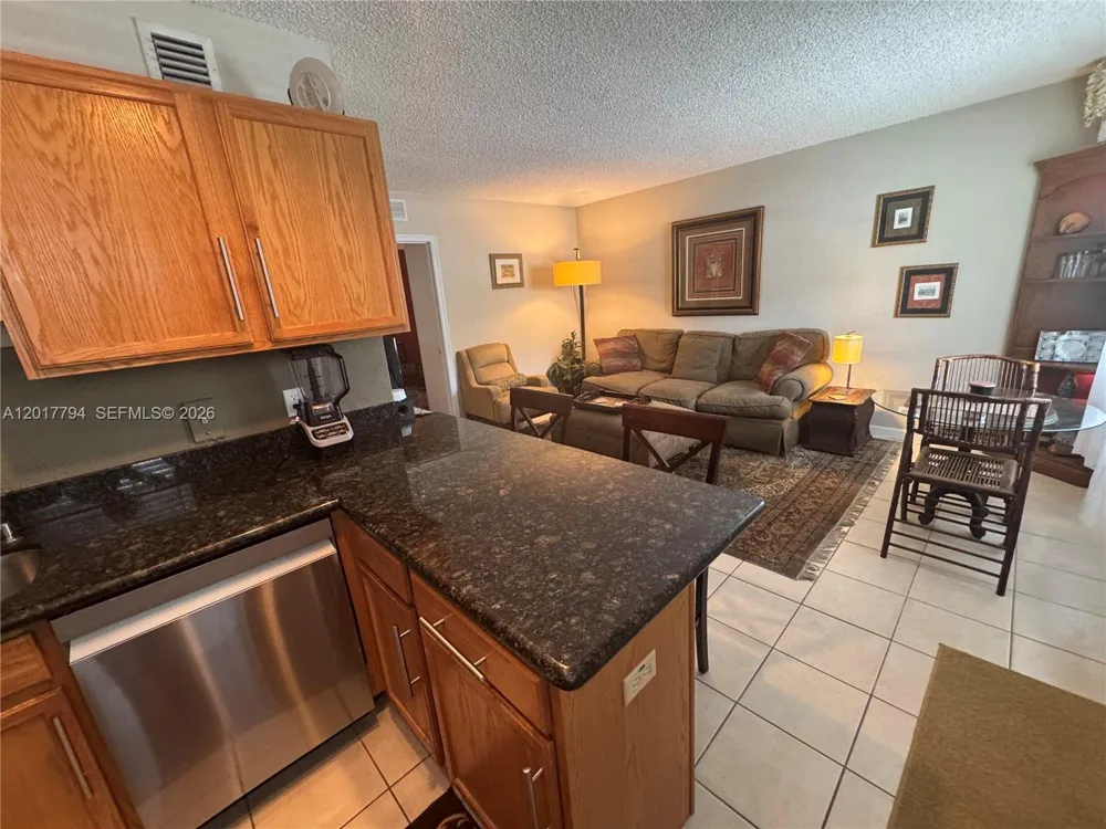 2660 NE 8th Ave #215 Wilton Manors, FL 33334