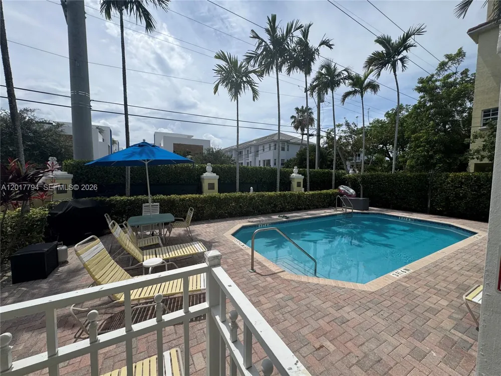 2660 NE 8th Ave #215 Wilton Manors, FL 33334