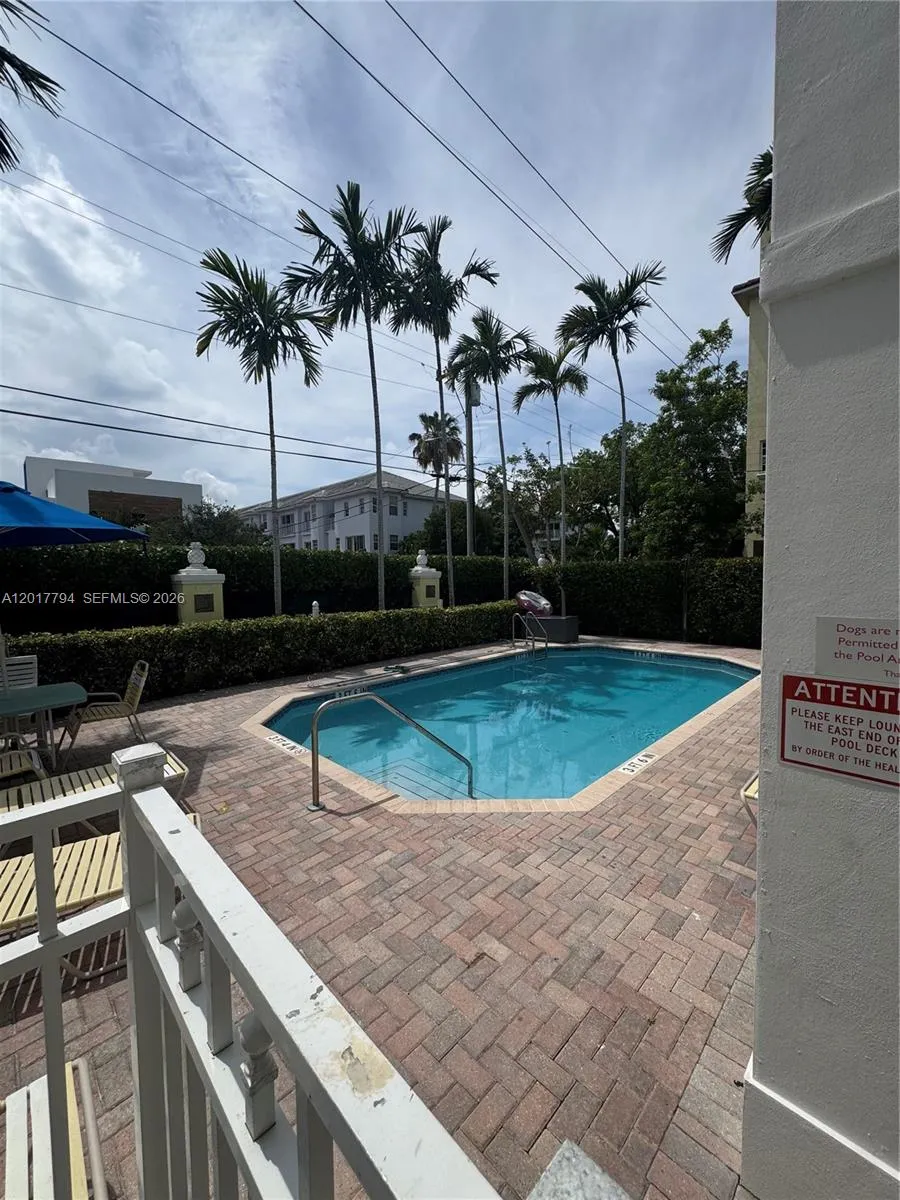 2660 NE 8th Ave #215 Wilton Manors, FL 33334