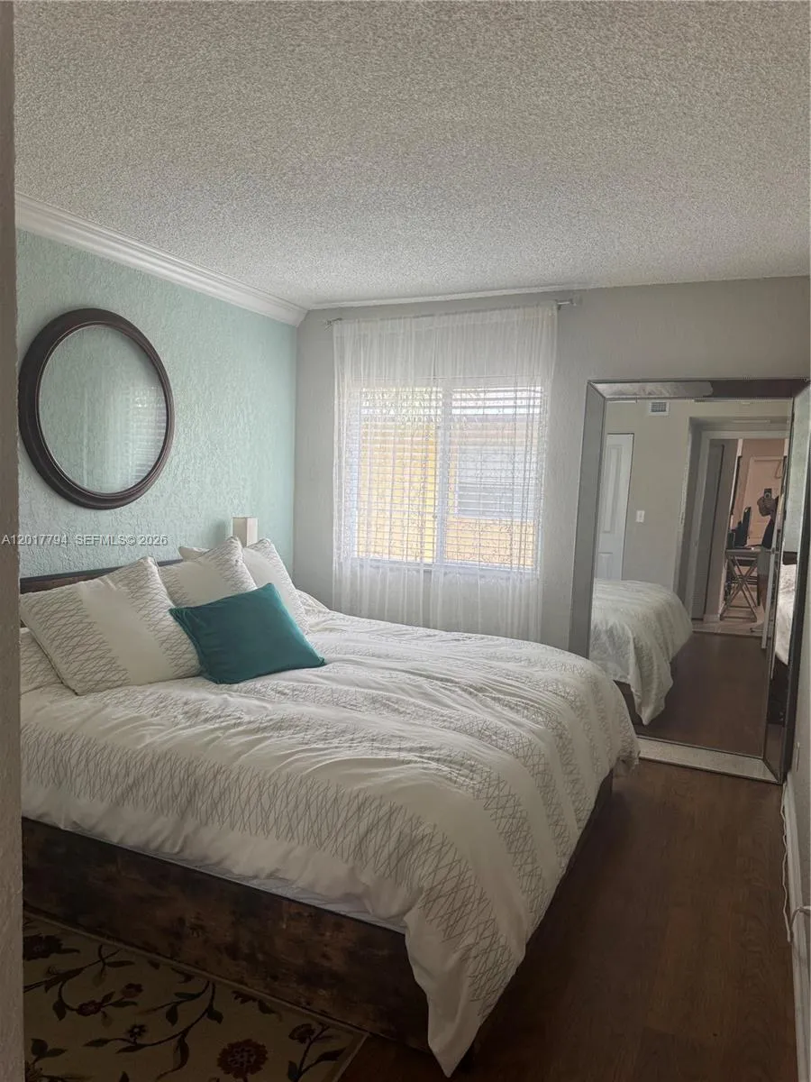 2660 NE 8th Ave #215 Wilton Manors, FL 33334