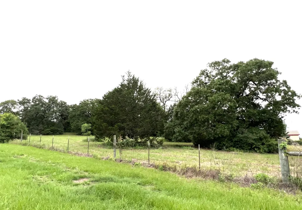 160 Rosanky Cattle Company Road Smithville, TX 78957
