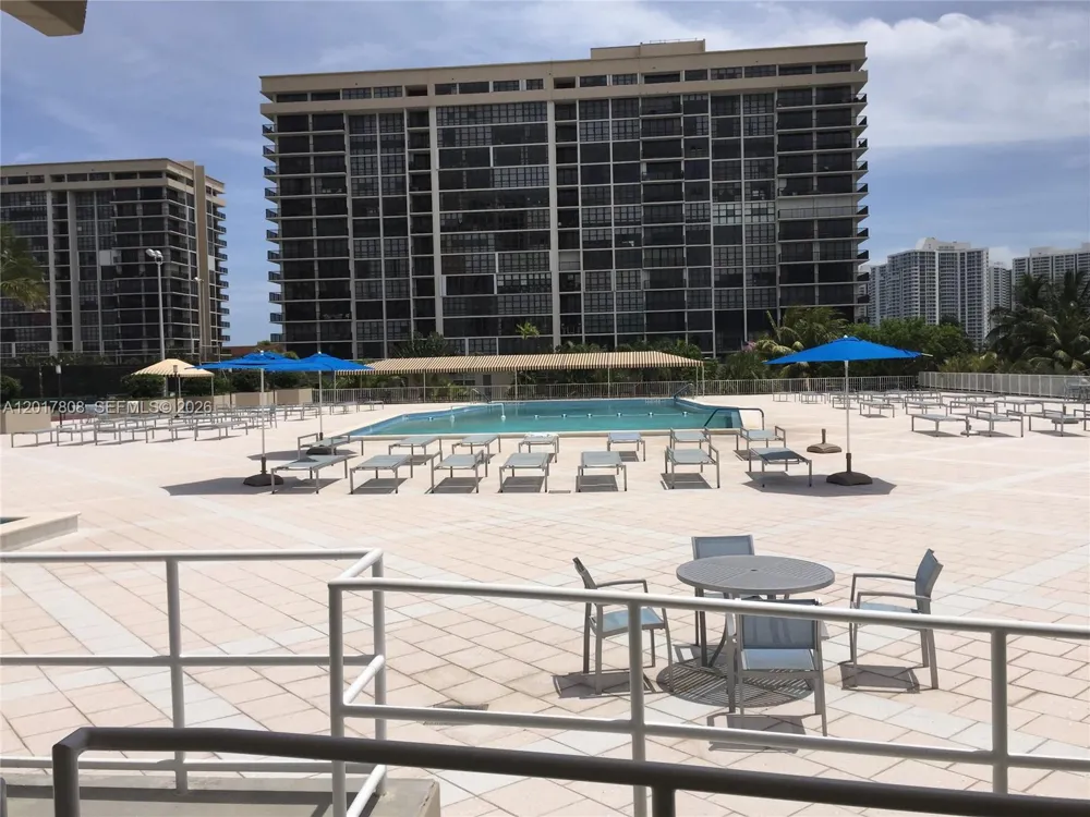 1950 S Ocean Dr #4B Hallandale Beach, FL 33009