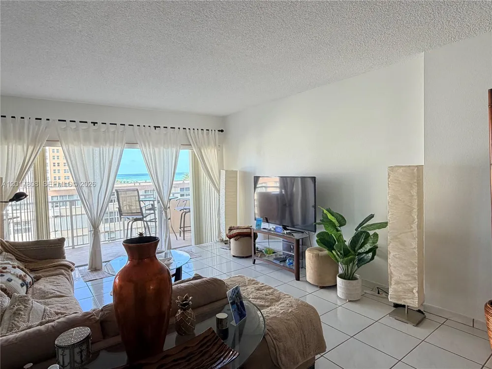 1950 S Ocean Dr #4B Hallandale Beach, FL 33009