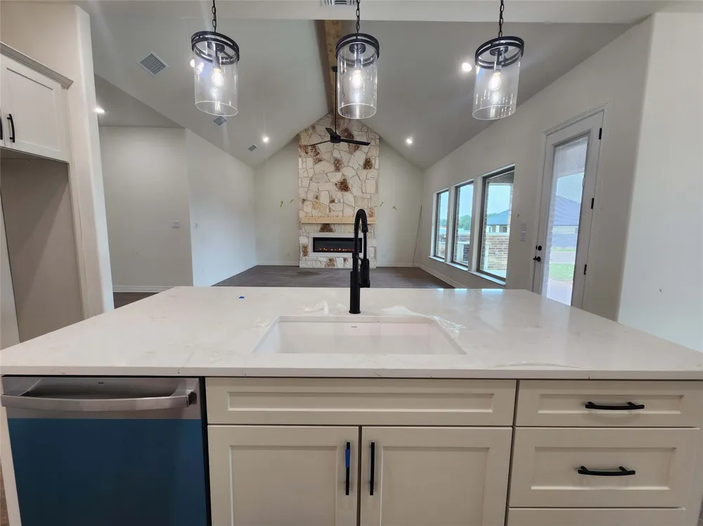 801 Golden Eagle Cove Salado, TX 76571