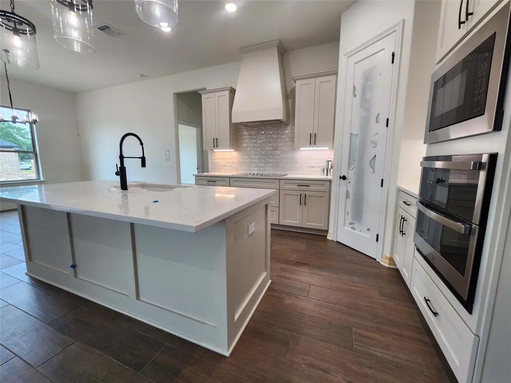 801 Golden Eagle Cove Salado, TX 76571