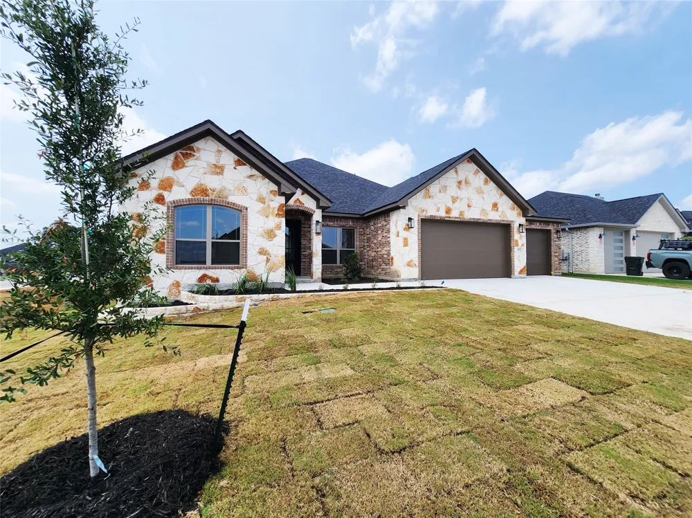 801 Golden Eagle Cove Salado, TX 76571