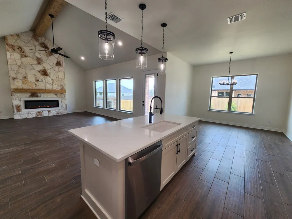 801 Golden Eagle Cove Salado, TX 76571