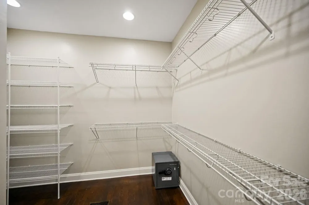 314 Woodland Drive Swannanoa, NC 28778