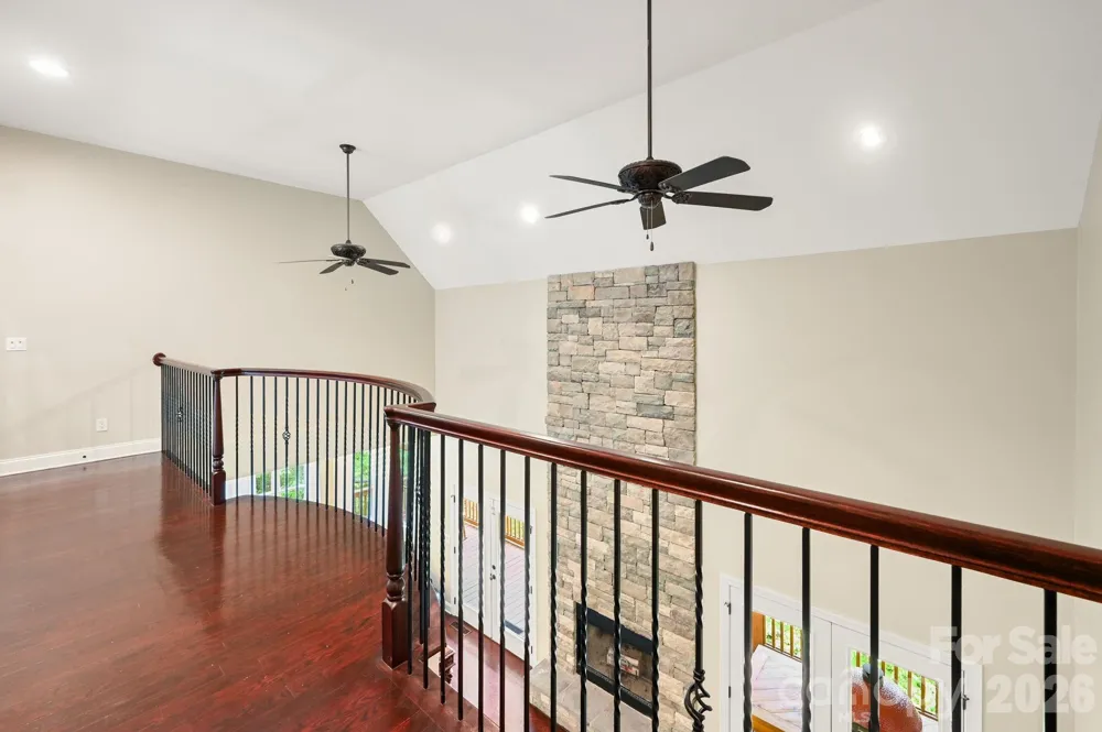 314 Woodland Drive Swannanoa, NC 28778