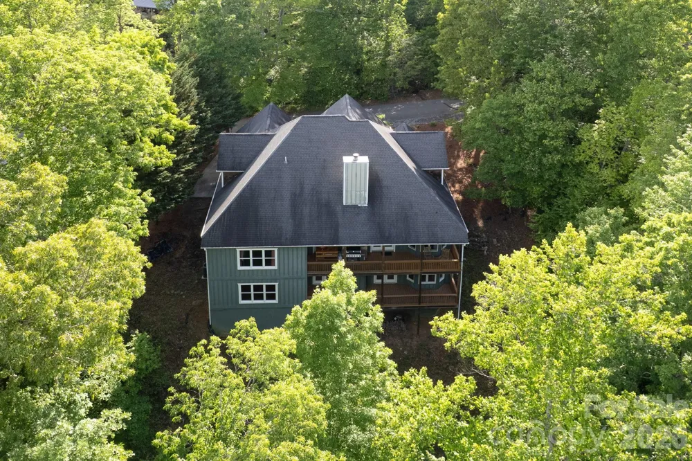 314 Woodland Drive Swannanoa, NC 28778