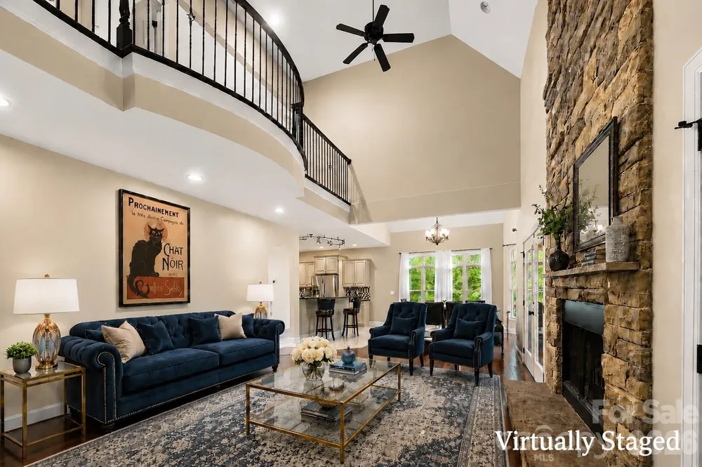 314 Woodland Drive Swannanoa, NC 28778