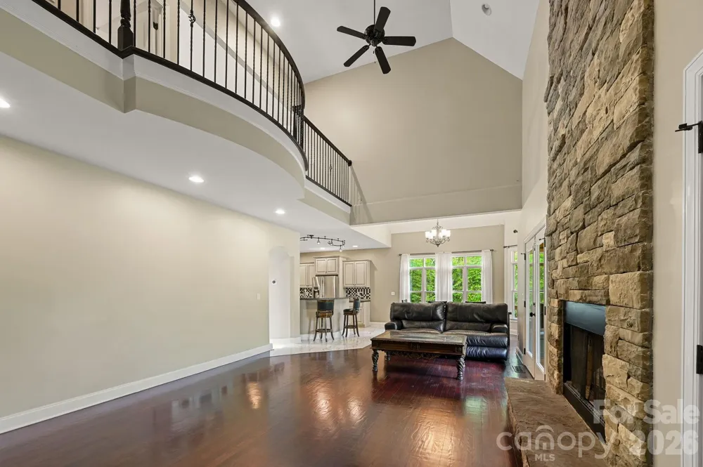314 Woodland Drive Swannanoa, NC 28778