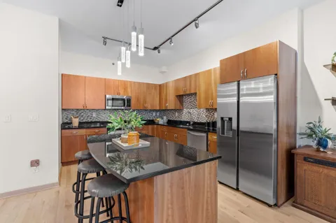 215 10th Avenue S #207