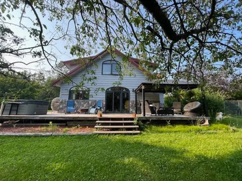 1735 Highway 12