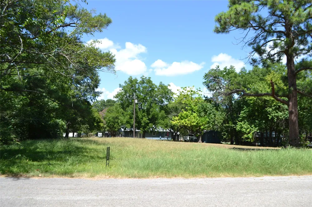 Clower Court East Tawakoni, TX 75472