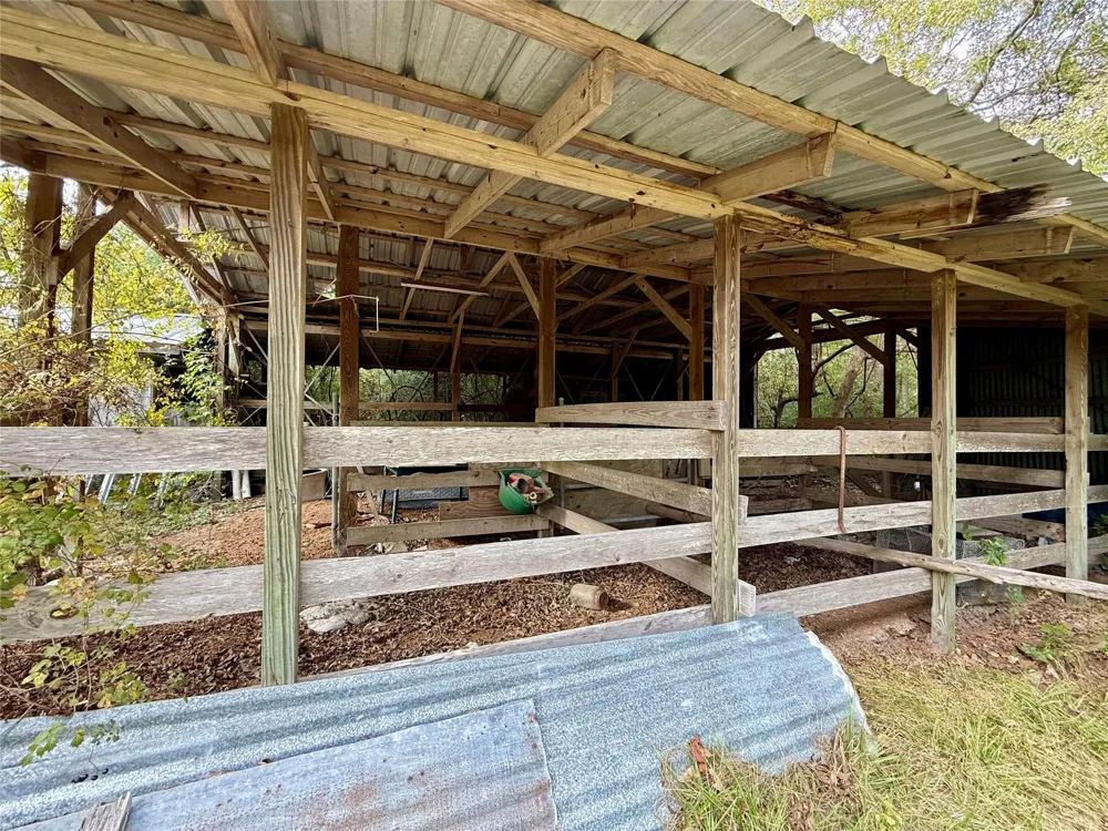 225 State Highway Loop 116 Livingston, TX 77351