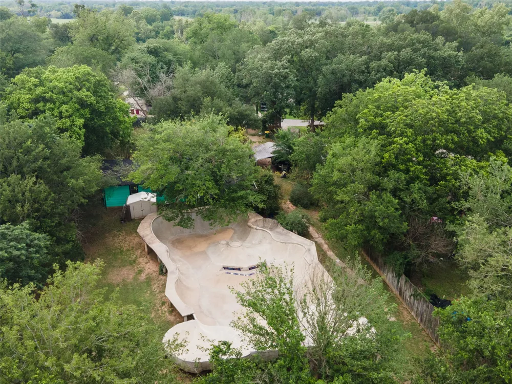 3209 River Road Cedar Creek, TX 78612