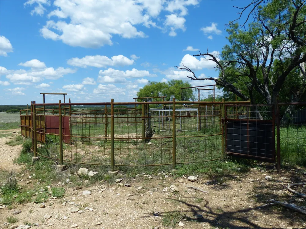 1825 FM 1028 Rochelle, TX 76872
