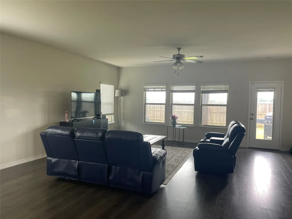 564 Declaration Way Fate, TX 75189