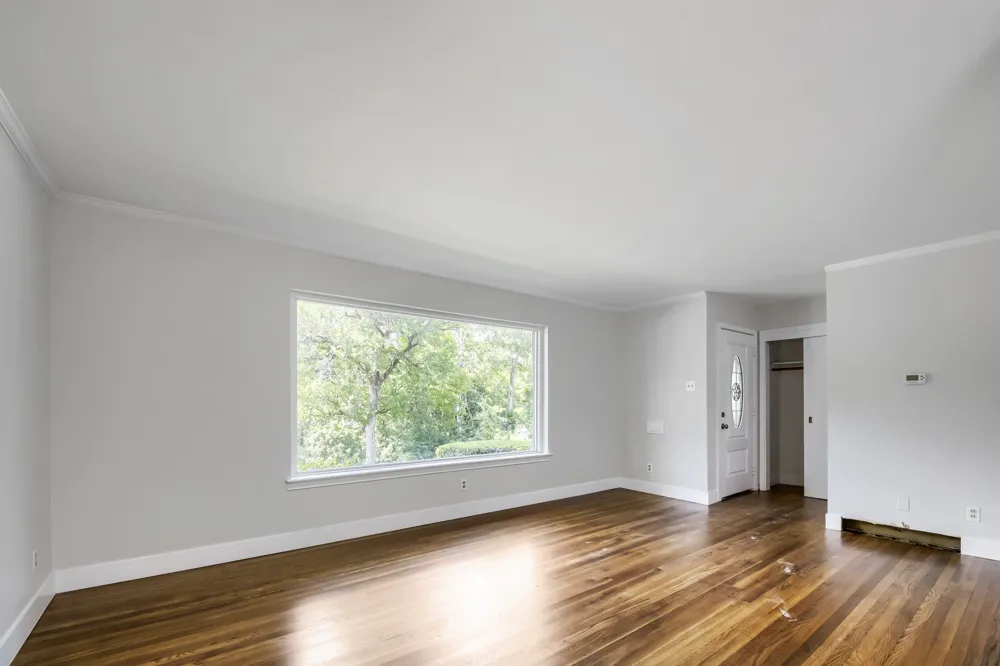 11016 Lippitt Avenue Dallas, TX 75218