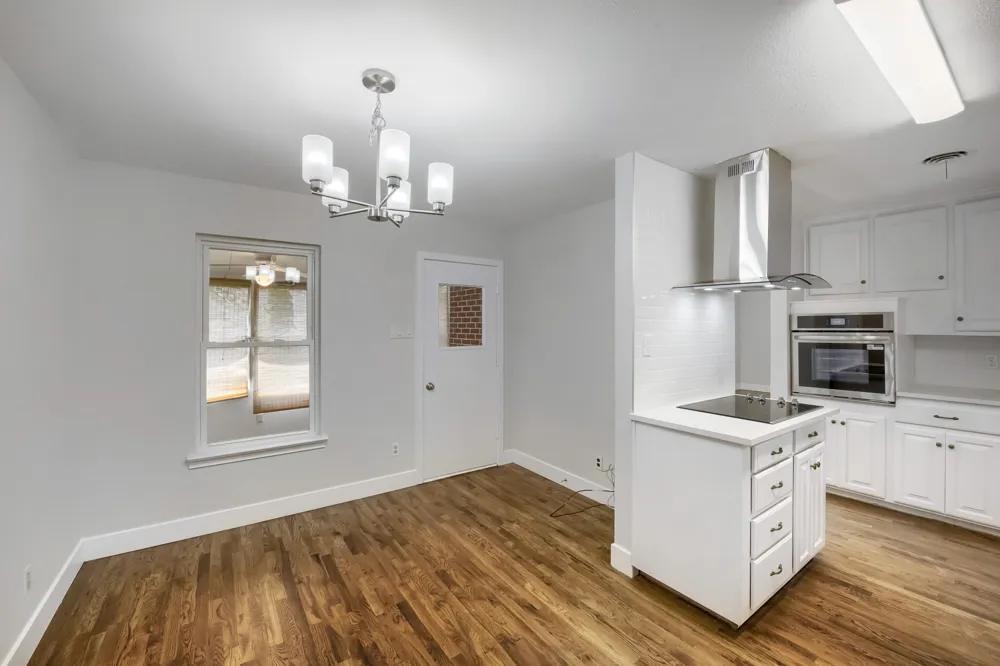 11016 Lippitt Avenue Dallas, TX 75218