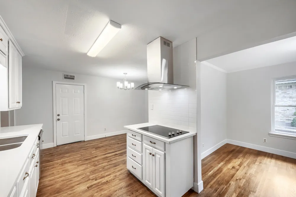 11016 Lippitt Avenue Dallas, TX 75218