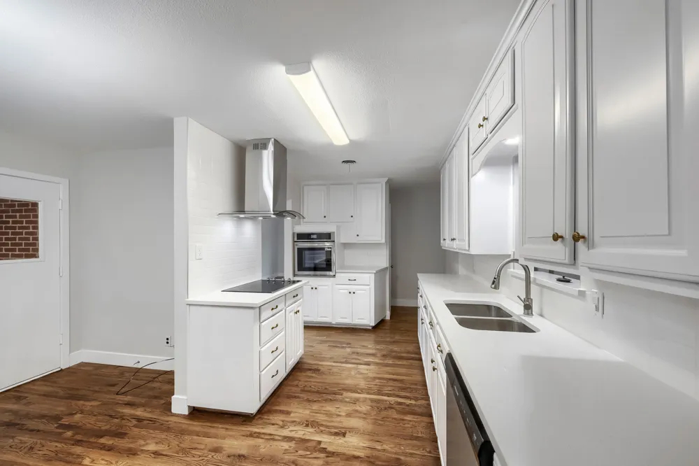 11016 Lippitt Avenue Dallas, TX 75218