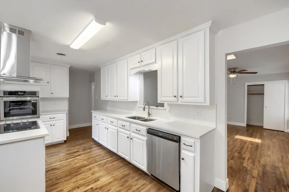11016 Lippitt Avenue Dallas, TX 75218