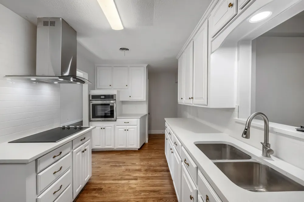 11016 Lippitt Avenue Dallas, TX 75218