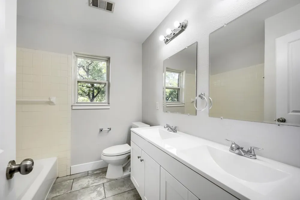 11016 Lippitt Avenue Dallas, TX 75218