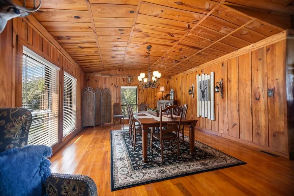 169 Cheyenne Street Zavalla, TX 75980