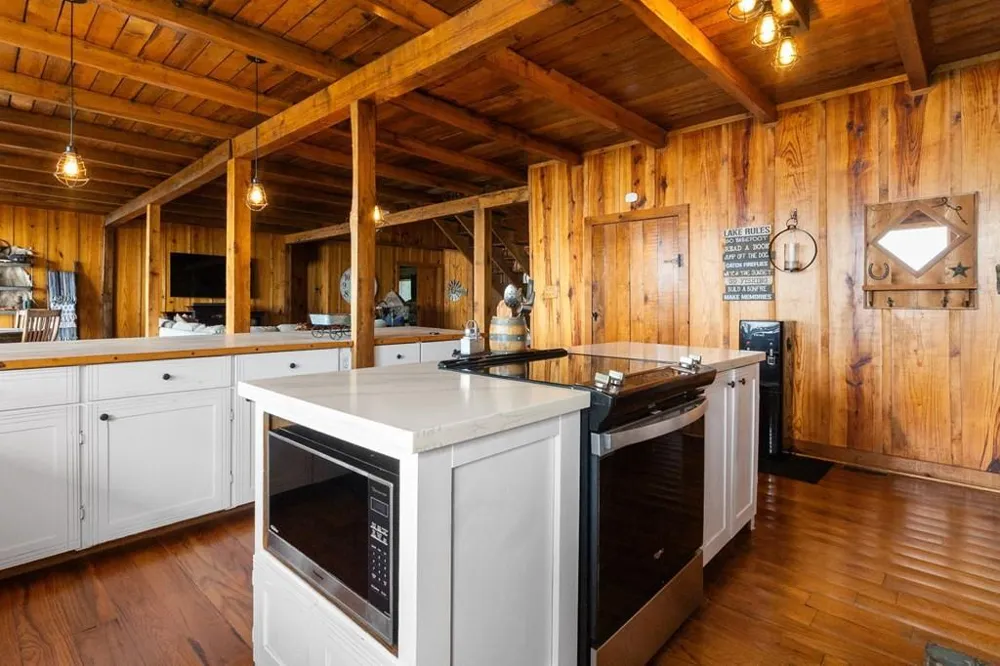 169 Cheyenne Street Zavalla, TX 75980