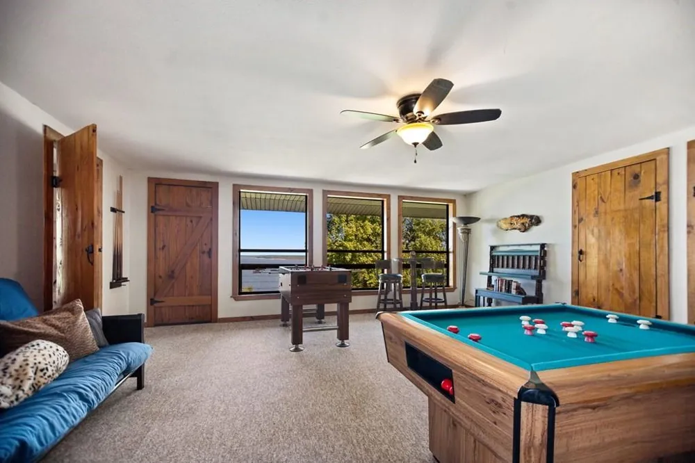 169 Cheyenne Street Zavalla, TX 75980