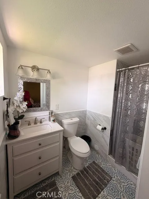 1407 W Colonial Anaheim, CA 92802