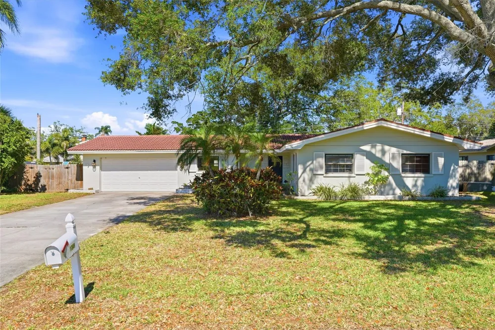 1349 VIEWTOP DRIVE Clearwater, FL 33764