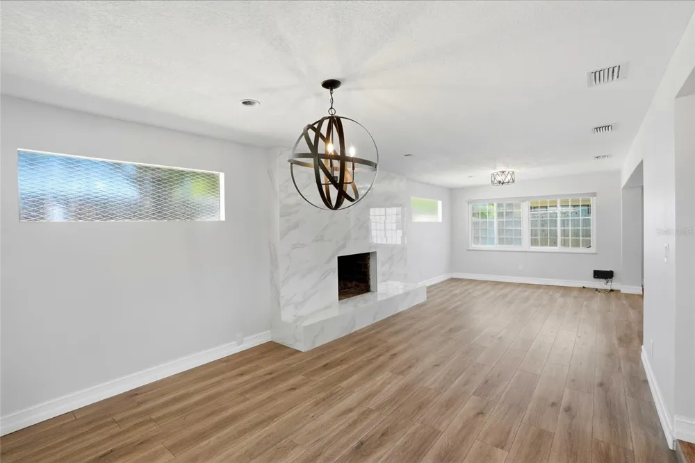 1349 VIEWTOP DRIVE Clearwater, FL 33764