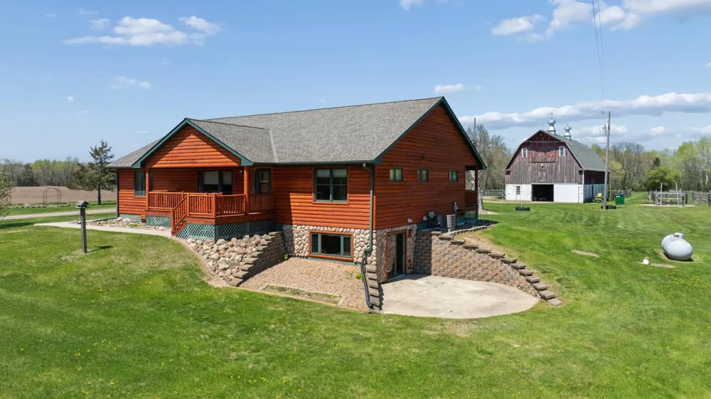 17991 Glendorado Road Princeton, MN 55371