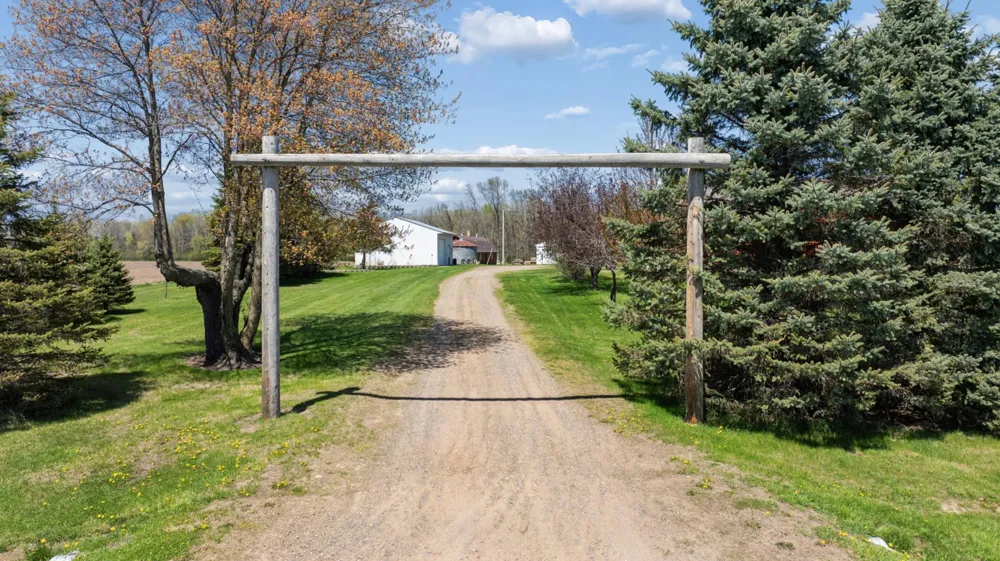 17991 Glendorado Road Princeton, MN 55371