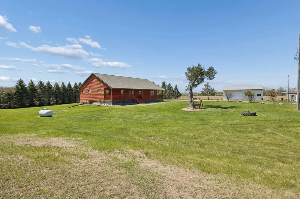 17991 Glendorado Road Princeton, MN 55371