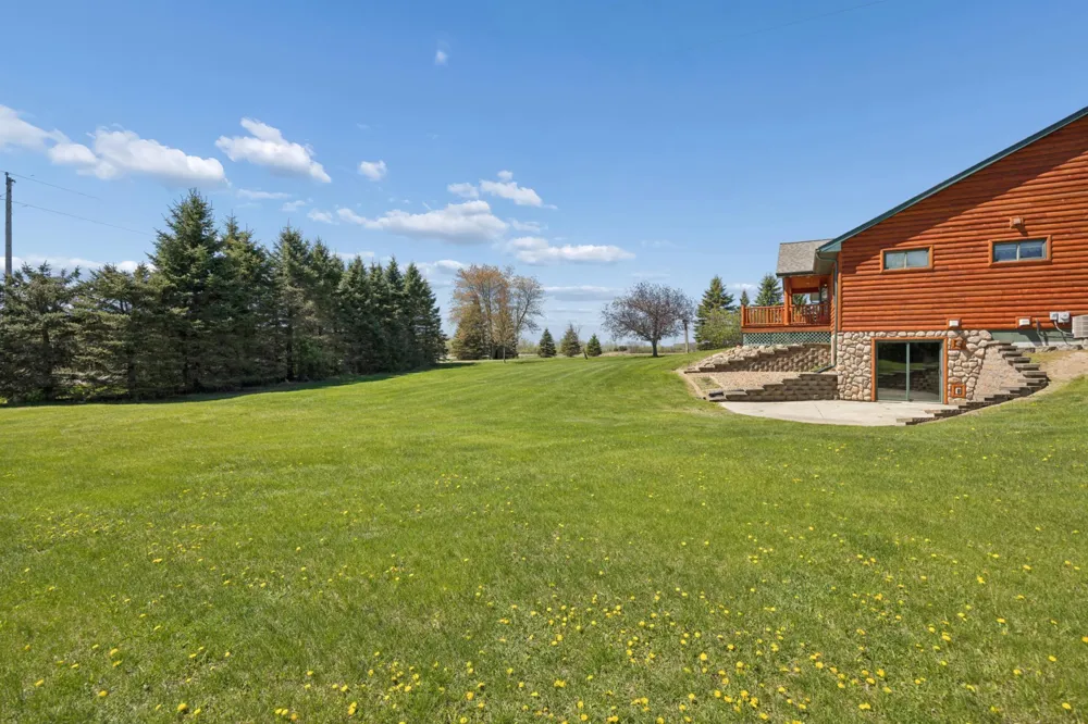 17991 Glendorado Road Princeton, MN 55371